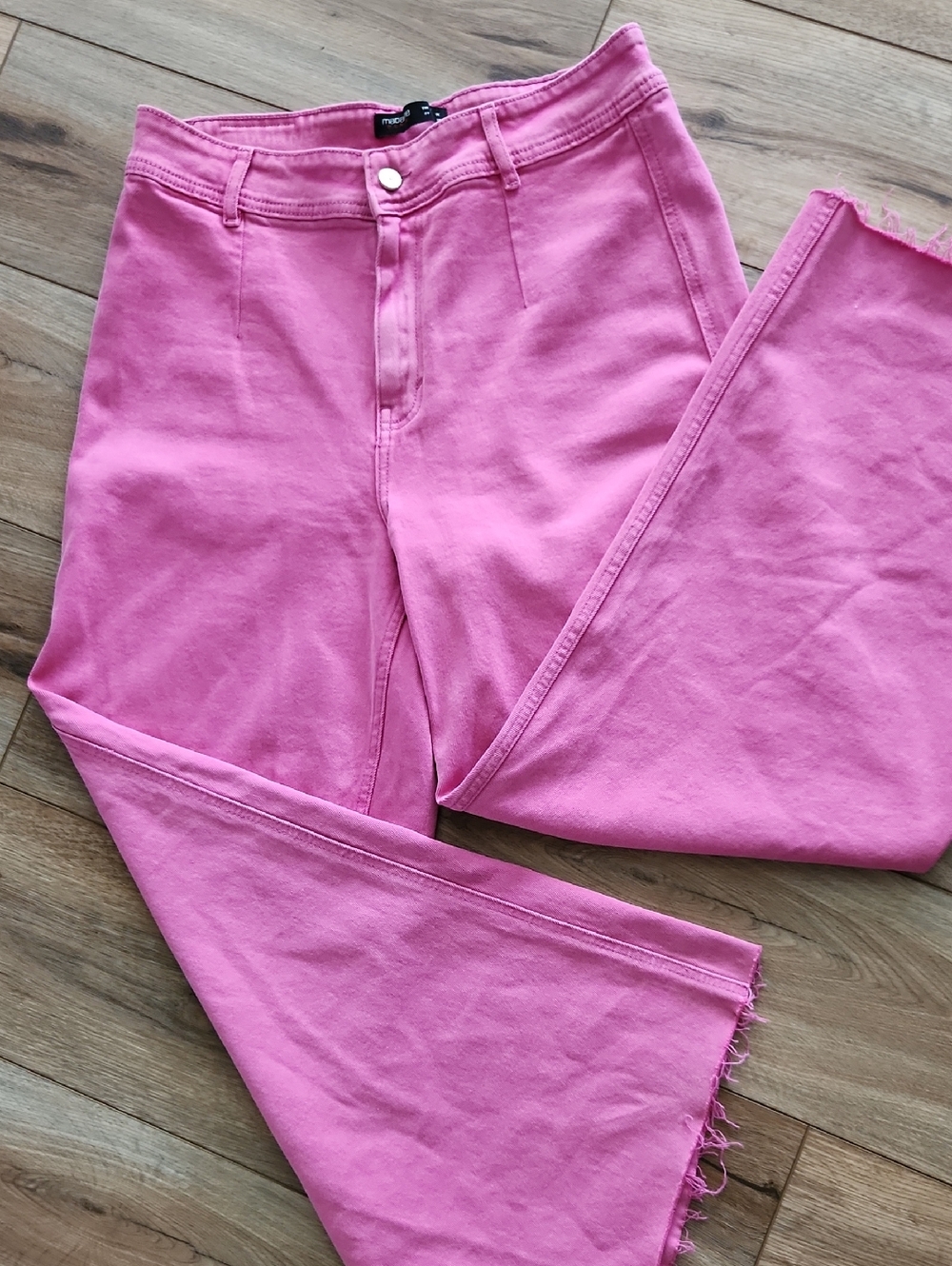 Madame Denim High-Rise Pink Wide Leg Jeans with Raw Hem Size 32x28